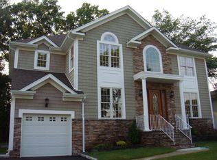 39 Fortune Ln, Jericho, NY