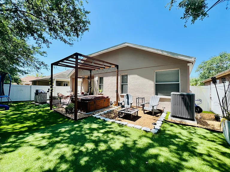 13804 Sigler St — Photo 10
