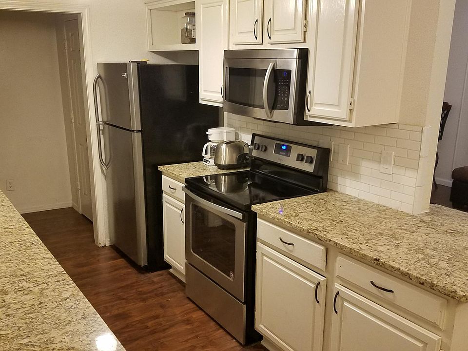 1st image of 1718 Carrington Dr