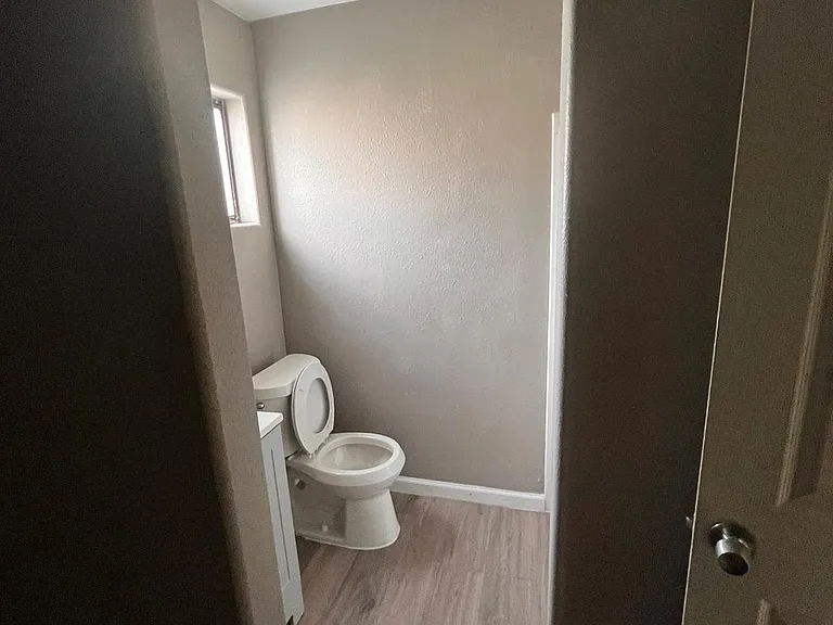 102 S Holland Ave #0 — Photo 7