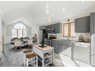 574 Rucks Farm Rd, Delano, MN 55328