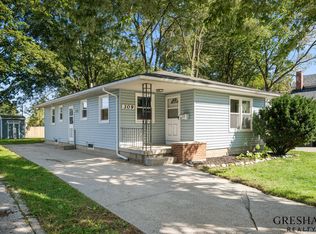309 E 12th St, Holland, MI 49423