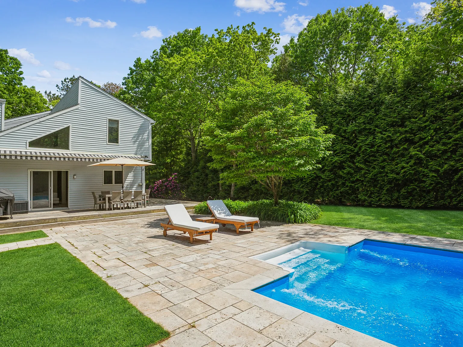 Summer Vibes in this recently renovated and private rental! — Photo 4