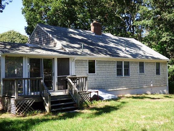 4th image of 15 Arbutus Avenue