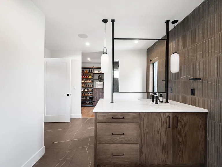 2498 Wolff St — Photo 28