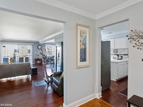 4th image of 8210 Elmwood Ave