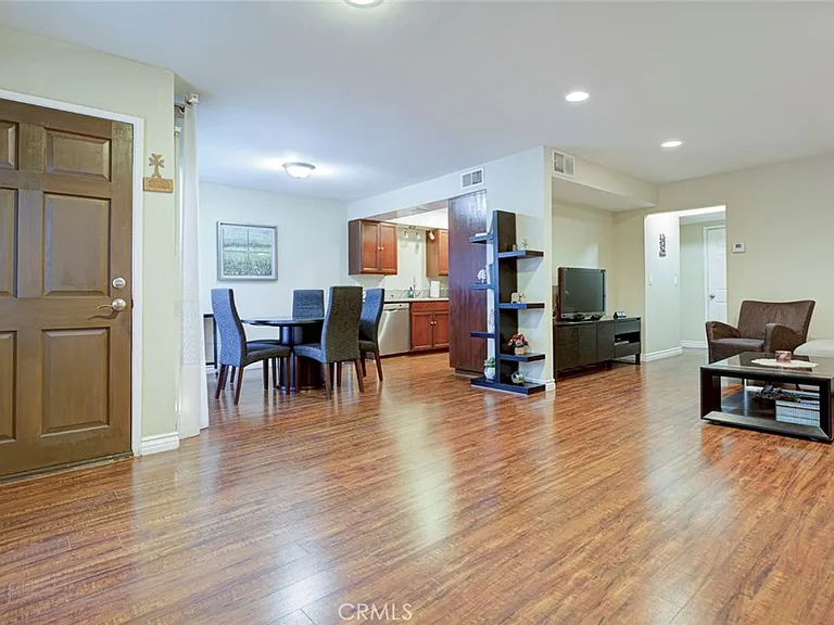 7631 Vineland Ave #2 — Photo 4
