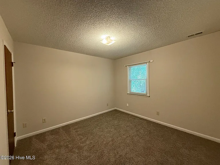 2310 Indian Dr #15 — Photo 6
