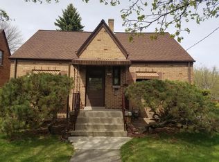 1016 Madison St, Manitowoc, WI 54220