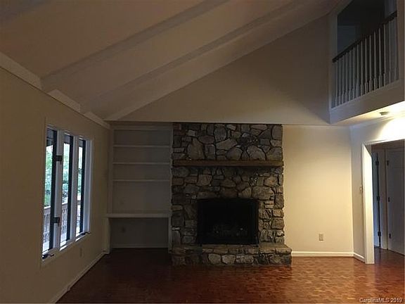 3rd image of 3527 Niblick Ct