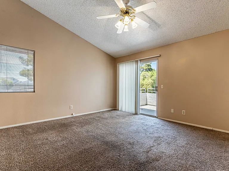 5609 Orchard Ln — Photo 7