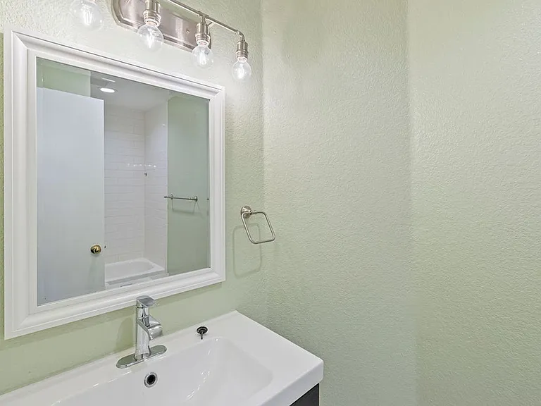 2215 Patsy Pkwy — Photo 16