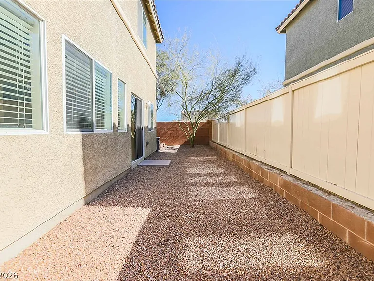10410 Lady Angela St — Photo 36