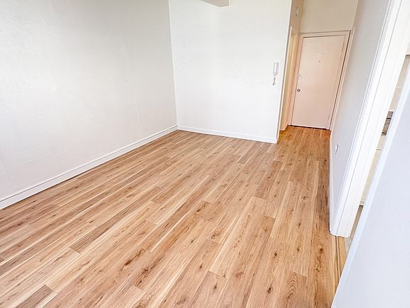 3rd image of 2401 NW 60th St #102