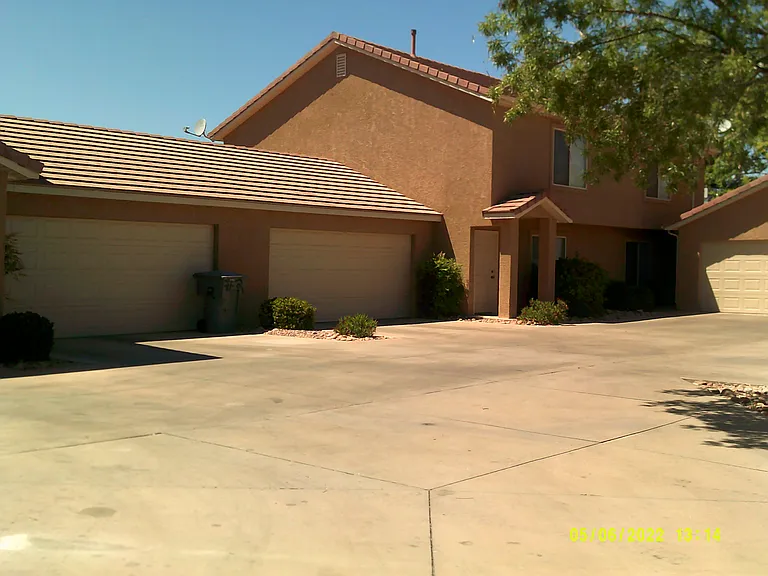 2637 E 650 North Cir #1 — Photo 1
