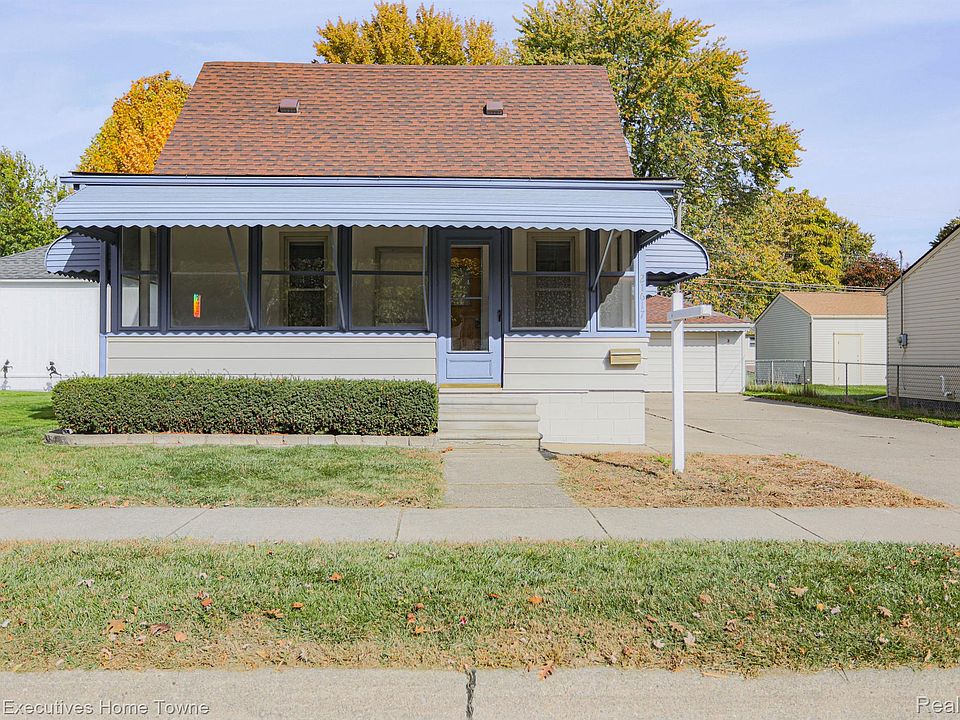 1st image of 21617 Pleasant St