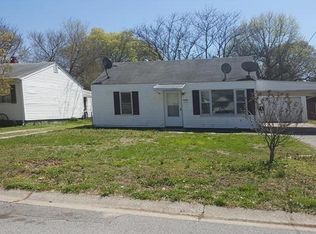838 Hawthorne Ave, Wood River, IL