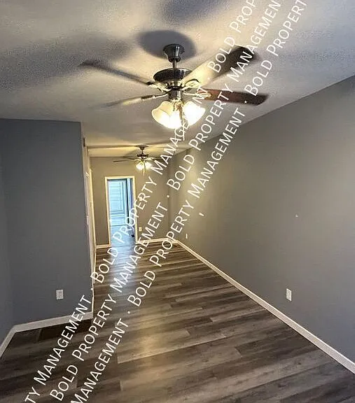 1030 Cotton St — Photo 11