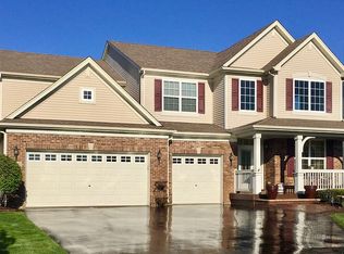 114 Redmond Dr, Gilberts, IL 60136