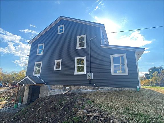 5th image of 2364 S Union St