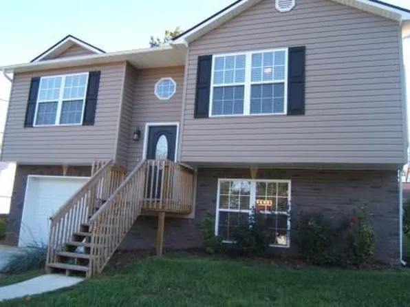 2905 Mayfield Dr, Johnson City, TN 37604