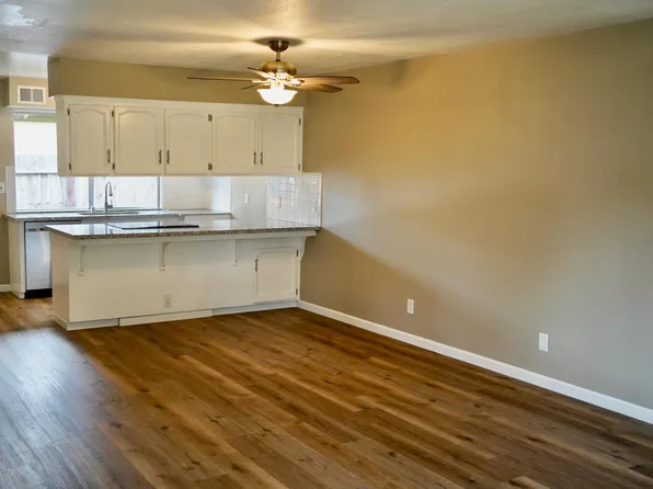 520 W Sierra Ave #102, Fresno, CA 93704