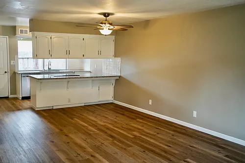 520 W Sierra Ave #102 Photo 1