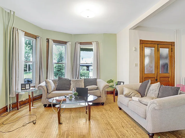 2443 Garfield Ave S #1 — Photo 5