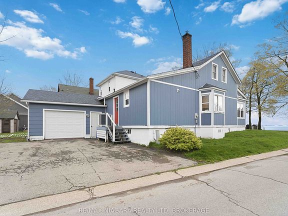 2nd image of 696 Lakeshore Rd