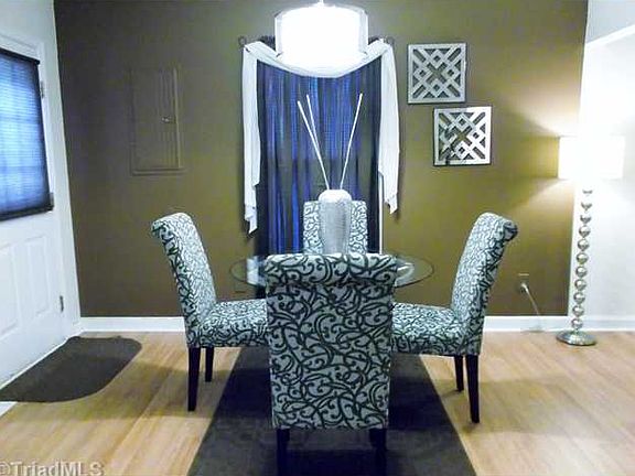5th image of 627 A Arlington St