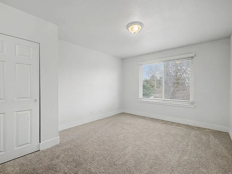 1177 Harrington Ave NE — Photo 14