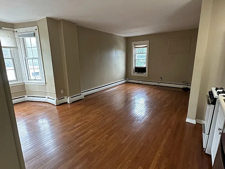 356 N Charlotte St #2B — Photo 4