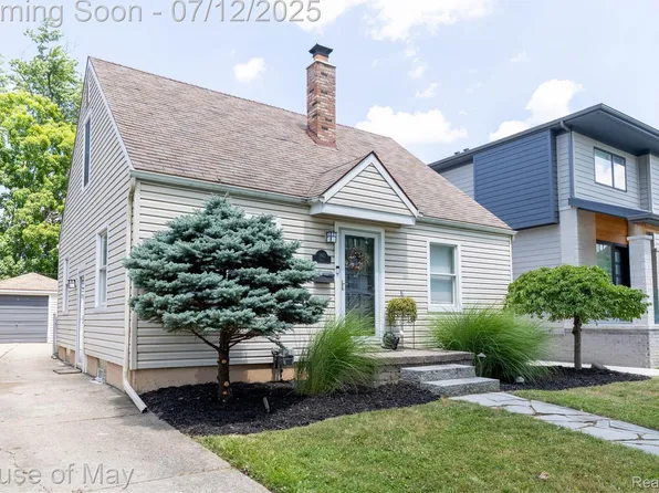 1943 Hazel St, Birmingham, MI 48009