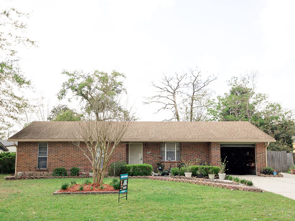 1st image of 1228 Pioneer Dr