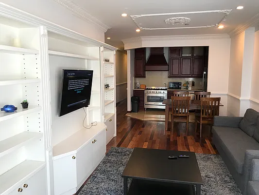 Rented by Compass | media 18