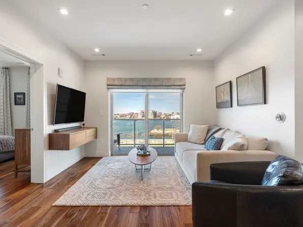 99 Sumner St #Penthouse 621, Boston, MA 02128