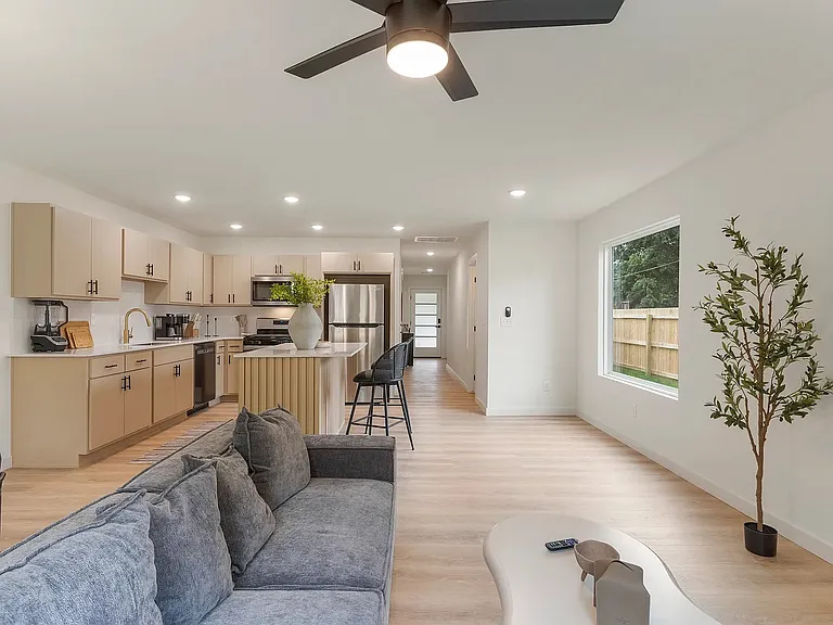 1746 S Jamestown Ave #A — Photo 23