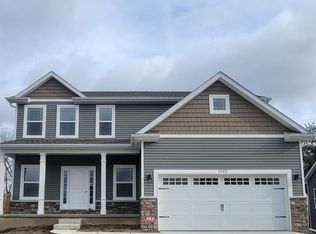 5260 Autumn Kirsten Dr, Fowlerville, MI 48836