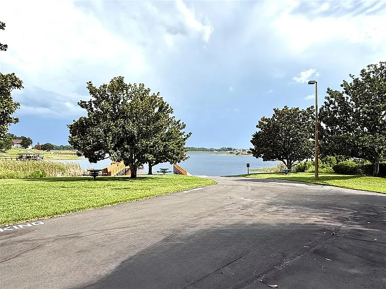 17411 Promenade Dr — Photo 28