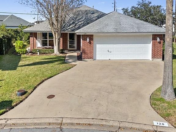 2nd image of 128 Willow Cir