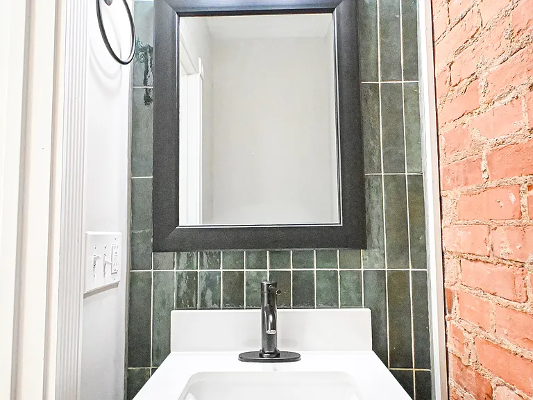 2823 Ashland Ave — Photo 16