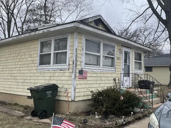 N1355 Thistle DRIVE, Genoa City, WI 53128