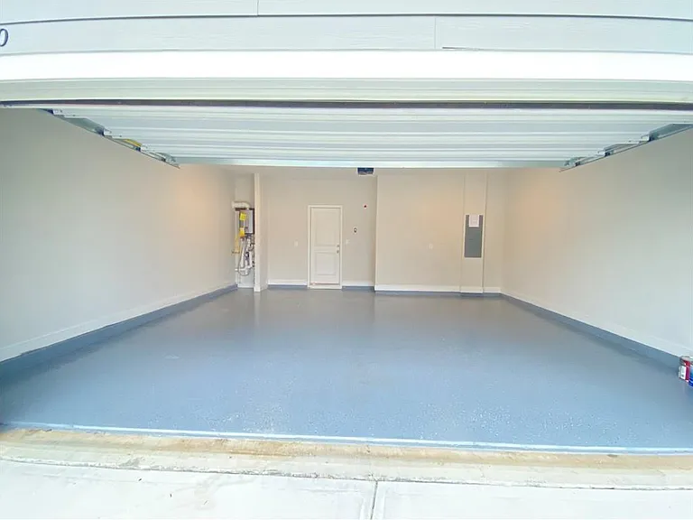 3290 Summerpoint Xing — Photo 35