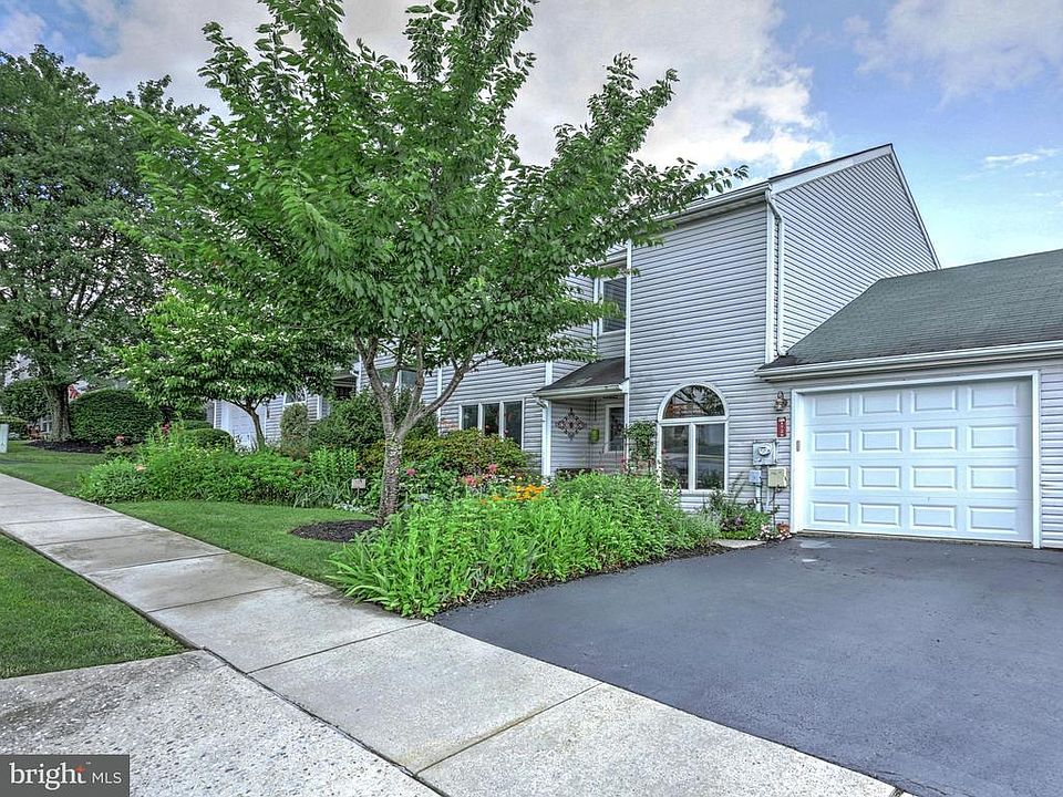 1st image of 1728 Creek Vista Dr