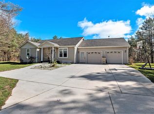 8550 Wildcat Run Dr NE, Rockford, MI 49341