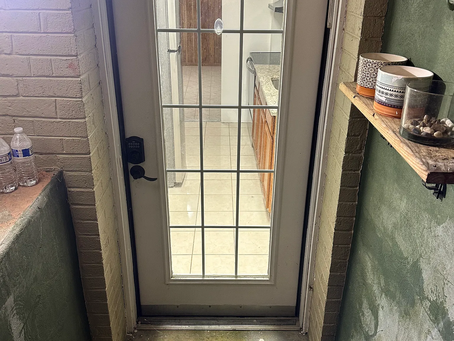 2 bed, 950 sqft, $2,000 — Photo 1