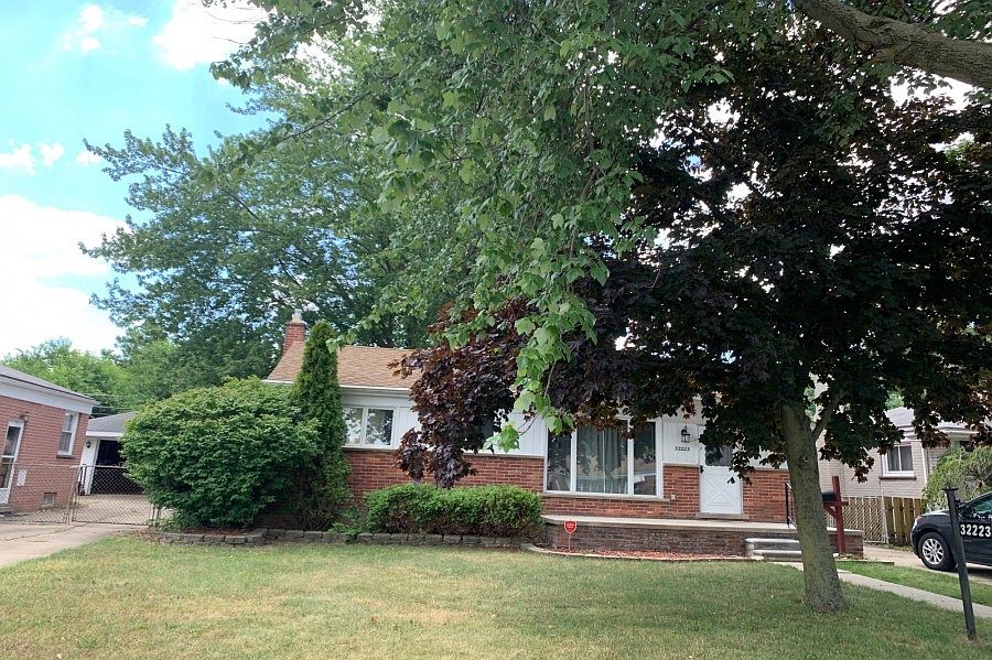1st image of 32223 Avondale St