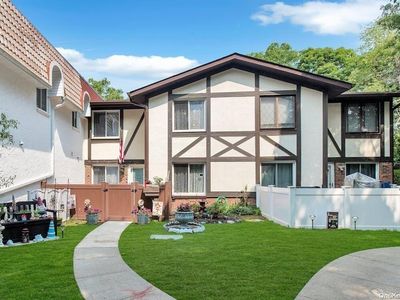 843 Golf Lane #843, Medford, NY, 11763