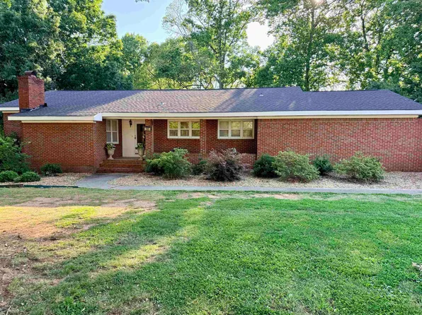 265 Skyline Dr, Russellville, AL 35653
