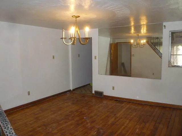 407 W Elizabeth St